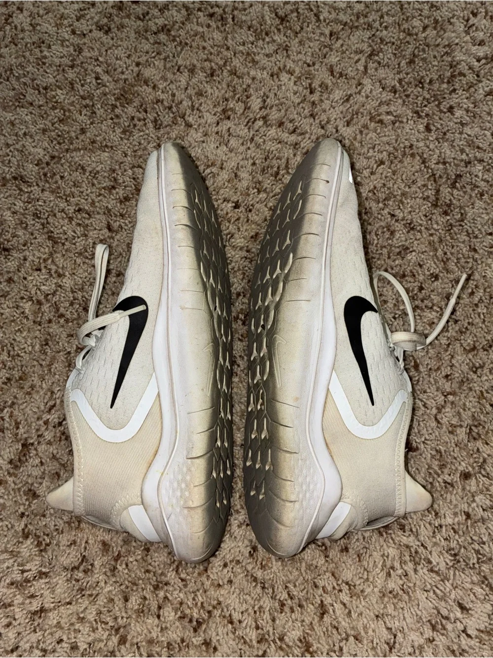 Nike Men's Cream/Black Athletic Training Shoes